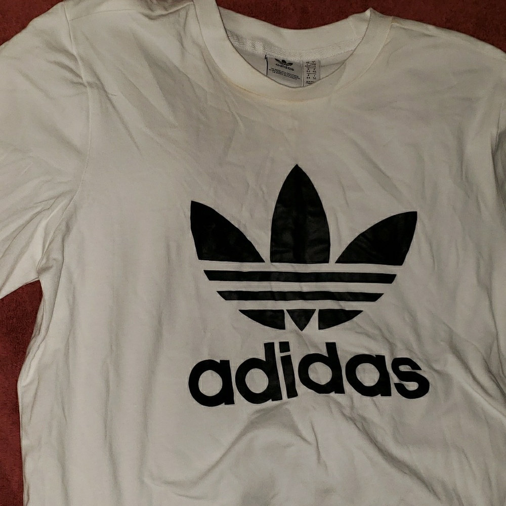 Adidas Logo Shirt. (Childrens large)